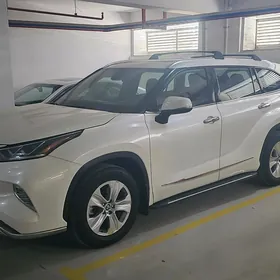 Toyota Highlander 2020