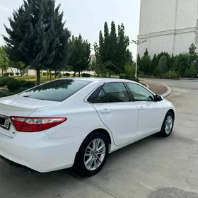 Toyota Camry 2016