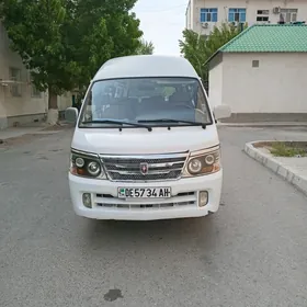 Toyota Hiace 2012