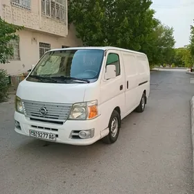 Nissan Urvan 2008