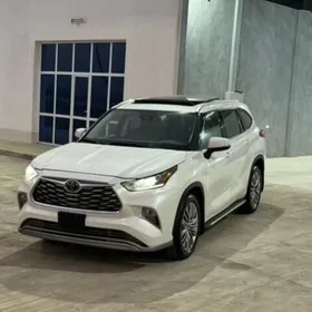 Toyota Highlander 2021