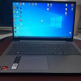 Noutbuk LENOVO