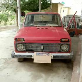 Lada Niva 1988