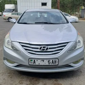 Hyundai Sonata 2011