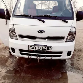 Kia Bongo 2013