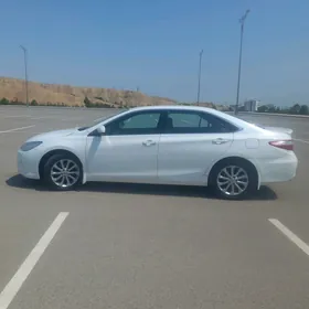 Toyota Camry 2017