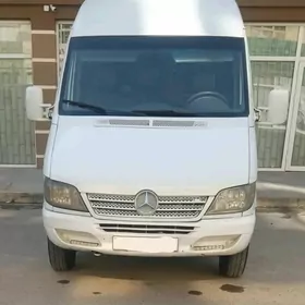 Mercedes-Benz Sprinter 2500 2003