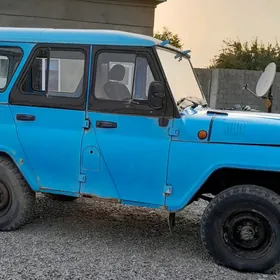 UAZ 469 2001