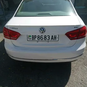 Volkswagen Passat 2011