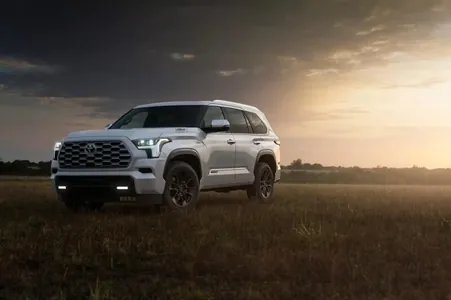 Täzelenen Toyota Tundra we Sequoia 2025 hödürlendi