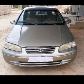 Toyota Camry 1998