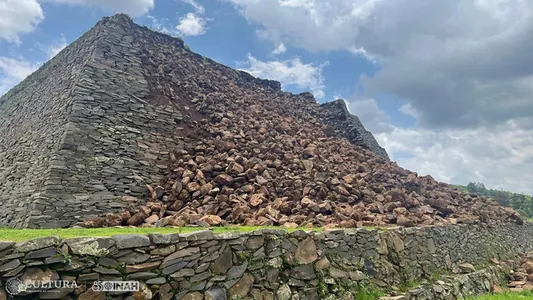 Meksikada ýagyş sebäpli 1100 ýyllyk piramidanyň bir bölegi ýumruldy