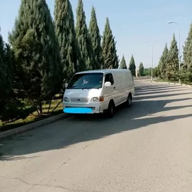 Toyota Hiace 2002