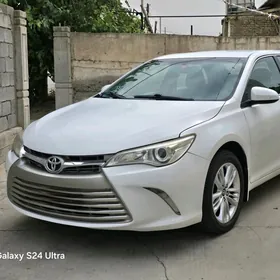 Toyota Camry 2017