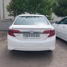 Toyota Camry 2014