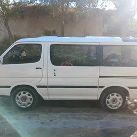 Toyota Hiace 1985