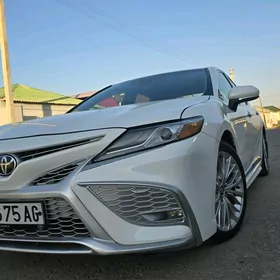 Toyota Camry 2018