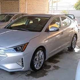 Hyundai Elantra 2019