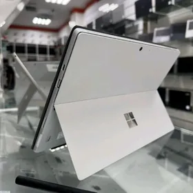 Microsoft Surface/i7/RAM 16GB