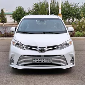 Toyota Sienna 2020