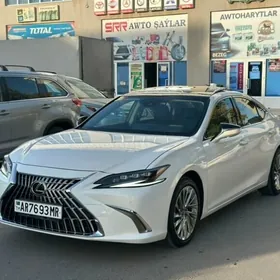 Lexus ES 2022