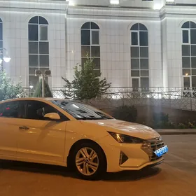 Hyundai Elantra 2020