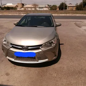 Toyota Camry 2016