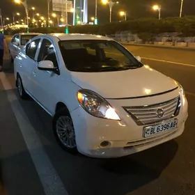 Nissan Versa 2012