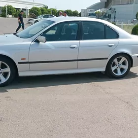 BMW E39 2001