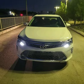 Toyota Camry 2018