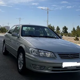 Toyota Camry 2000