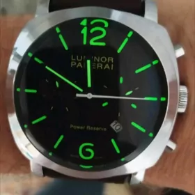 Sagat Часы Panerai.