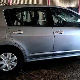 Nissan Versa 2008