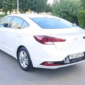 Hyundai Elantra 2019