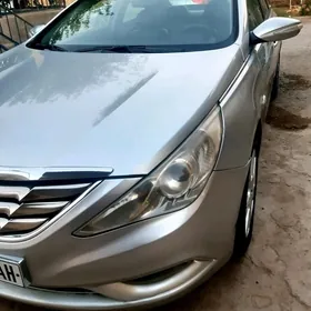 Hyundai Sonata 2011