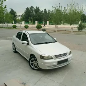 Opel Astra 2004