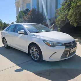 Toyota Camry 2017