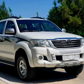 Toyota Hilux 2013