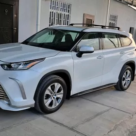 Toyota Highlander 2020