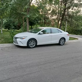 Toyota Camry 2015