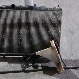 nissan versa radiator