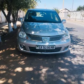 Nissan Versa 2010