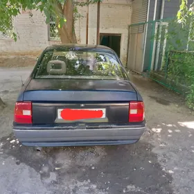 Opel Vectra 1990