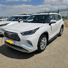 Toyota Highlander 2021