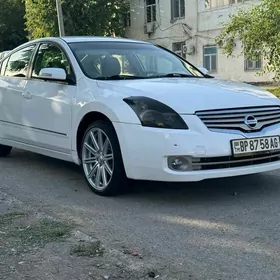 Nissan Altima 2009