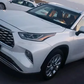 Toyota Highlander 2022