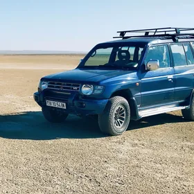 Mitsubishi Pajero 1998