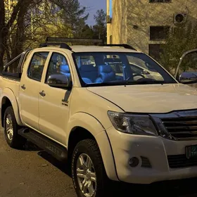 Toyota Hilux 2012