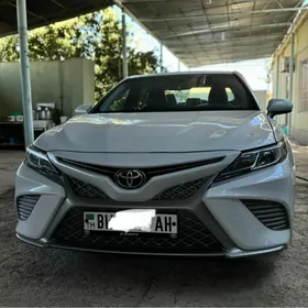 Toyota Camry 2018