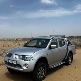 Mitsubishi L200 2008